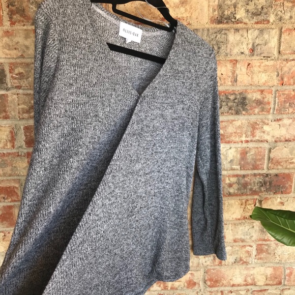 Olive & Oak crossover faux wrap sz LRG - Picture 6 of 10